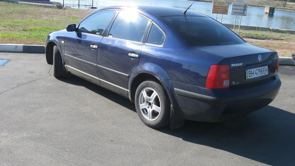 Volkswagen Passat 1.8T 4