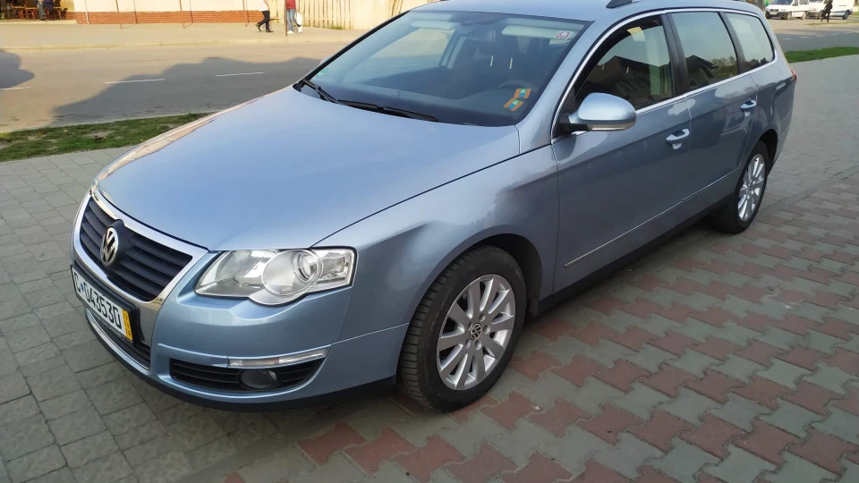 Volkswagen Passat 2.0 125 квт механіка 2