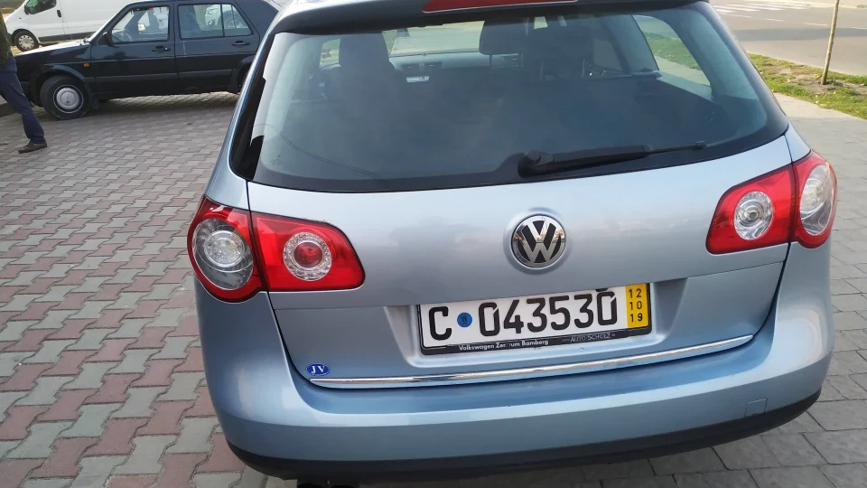Volkswagen Passat 2.0 125 квт механіка 4