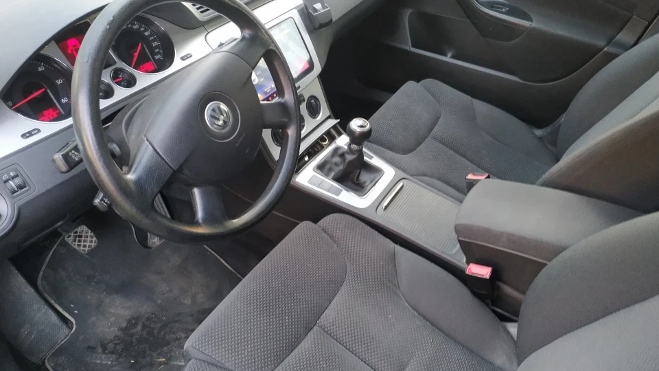 Volkswagen Passat 2.0 125 квт механіка 5