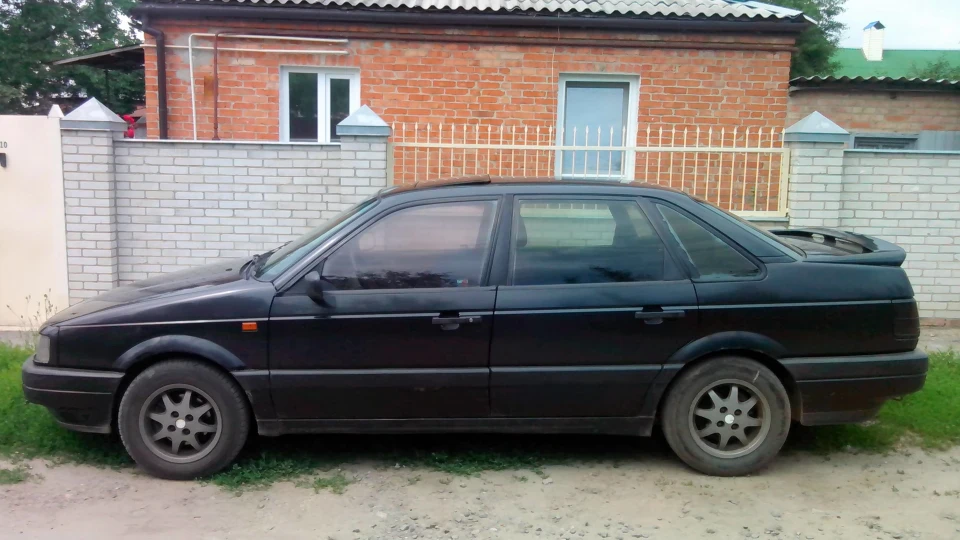Volkswagen Passat 2.0 2Е GL 3