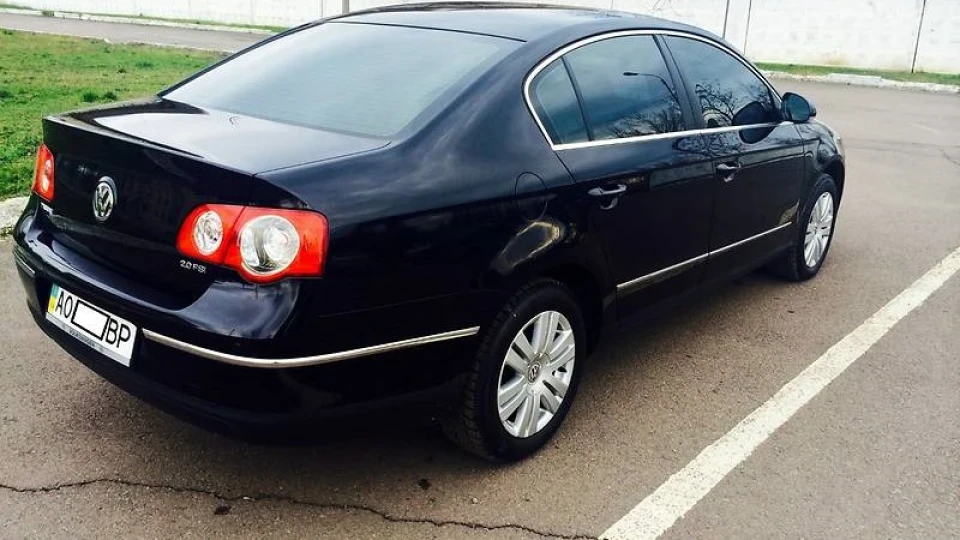 Volkswagen Passat 2.0 FSI Highline 2 3