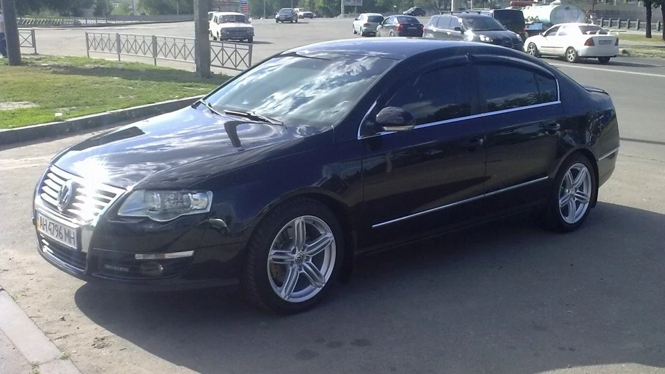 Volkswagen Passat 2.0 FSI Highline 2