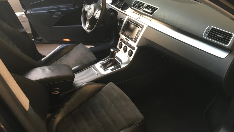 Volkswagen Passat 2.0 fsi 4