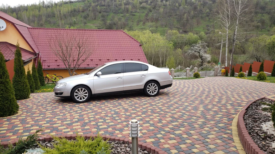 Volkswagen Passat 2.0 FSI 2