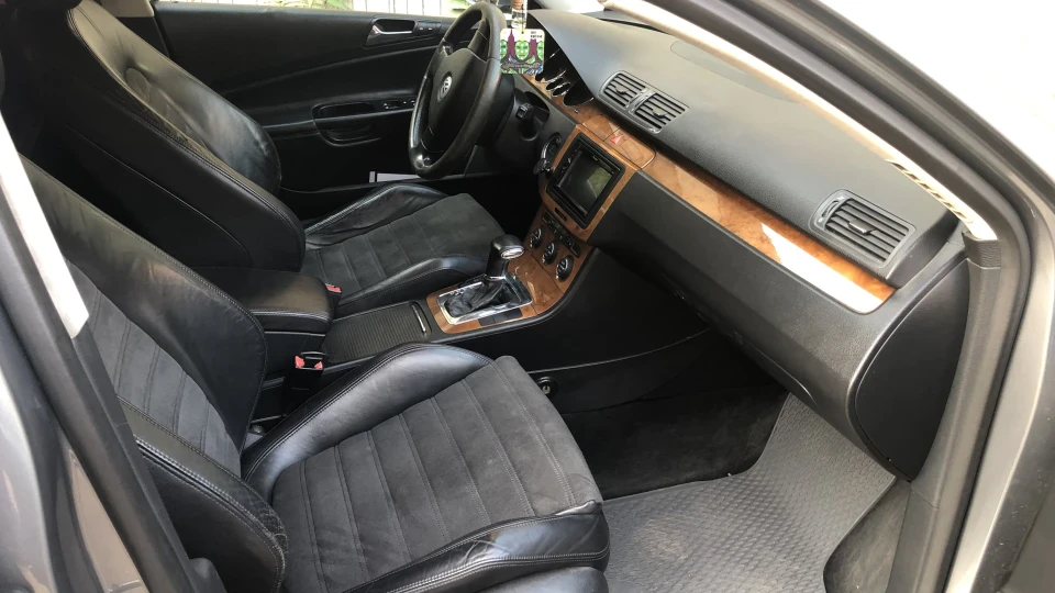 Volkswagen Passat 2,0 FSI 5