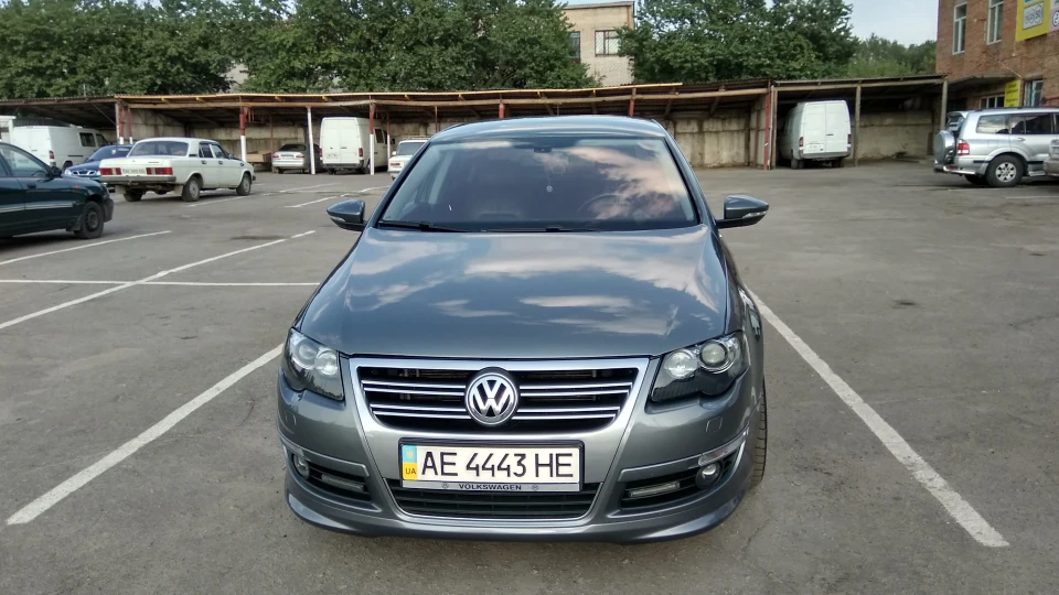 Volkswagen Passat 2.0 FSI 4