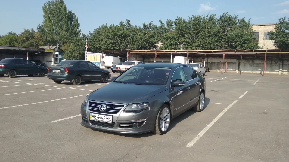 Volkswagen Passat 2.0 FSI 5