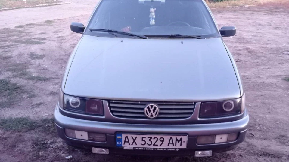 Volkswagen Passat 2.0 сіра тінь 3