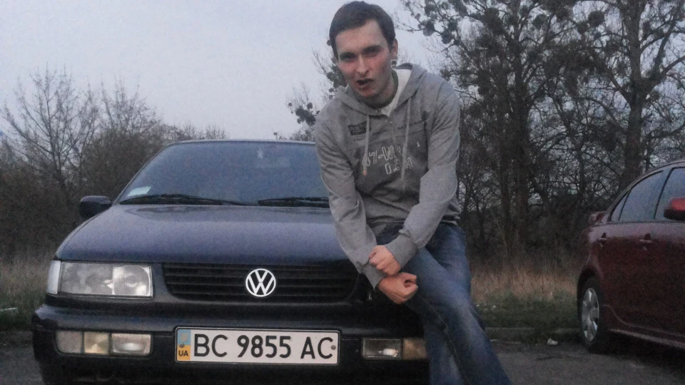 Volkswagen Passat 2.0 Синій Перламутр 2