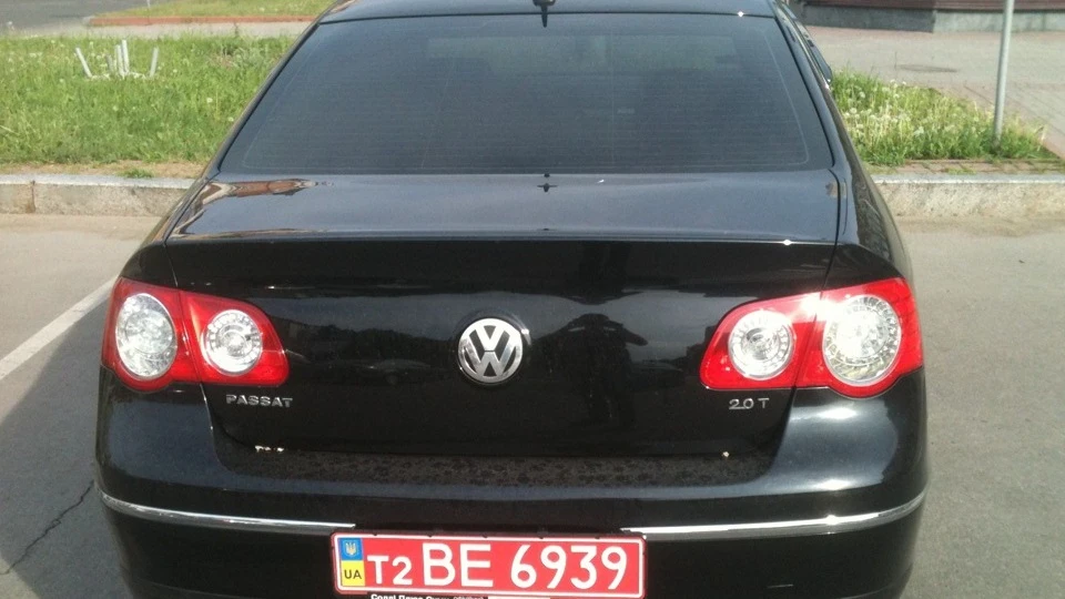 Volkswagen Passat 2.0 T 4