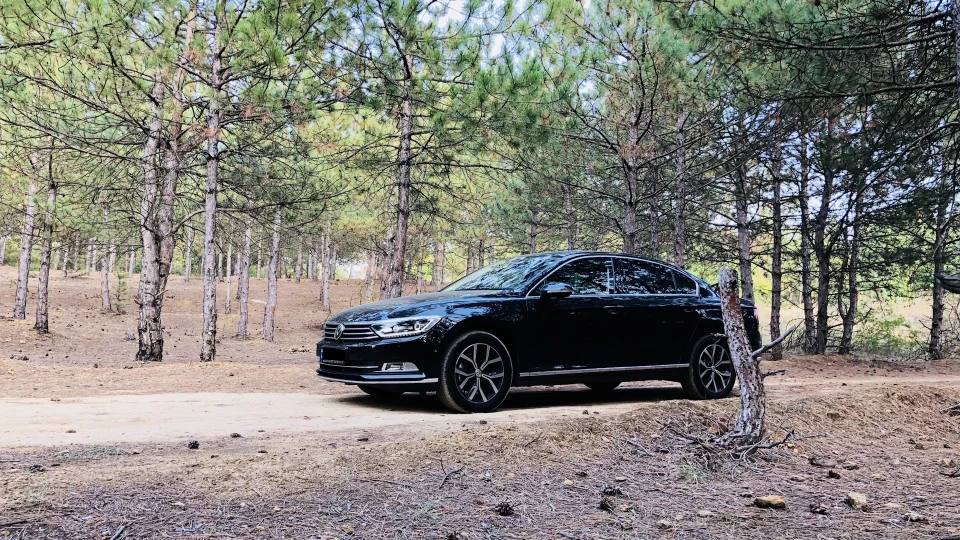 Volkswagen Passat 2.0 TDI DBGA Deep Black 3