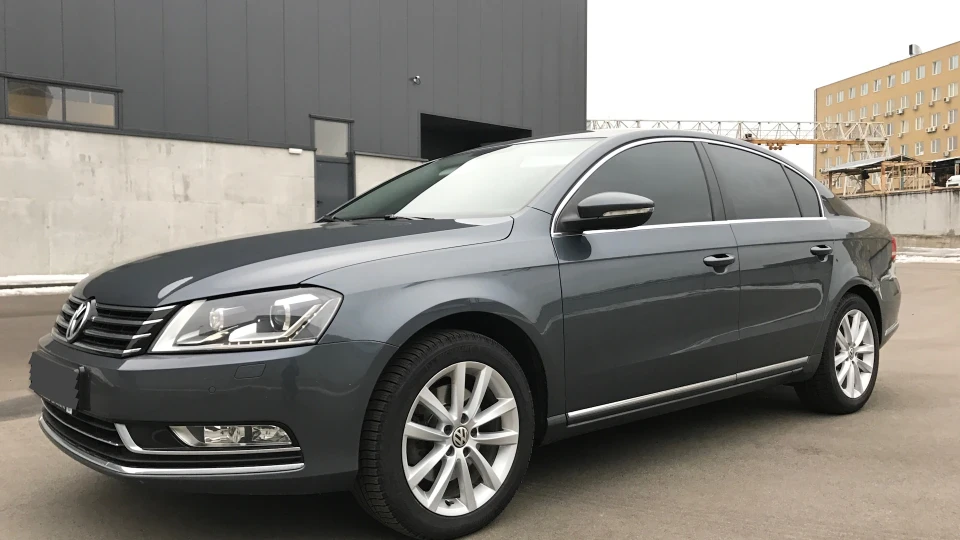 Volkswagen Passat 2.0 TDI / HIGHLINE 4