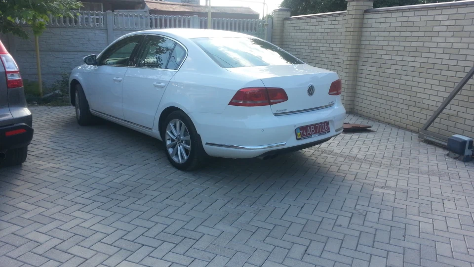 Volkswagen Passat 2.0 TDI PREMIUM 2