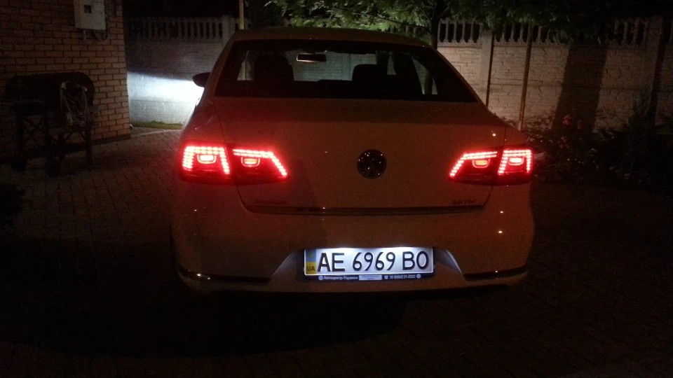 Volkswagen Passat 2.0 TDI PREMIUM 5