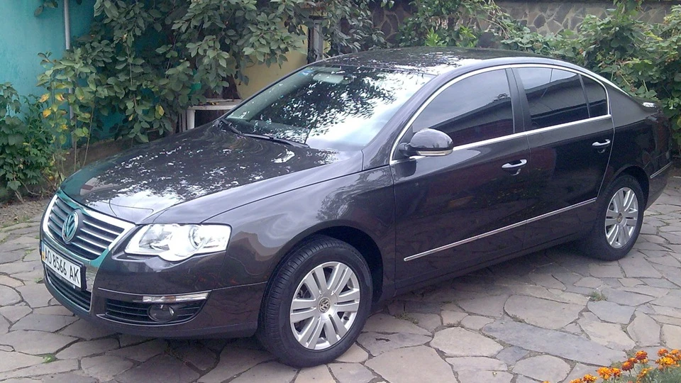 Volkswagen Passat 2.0 TDI темний шоколад 3