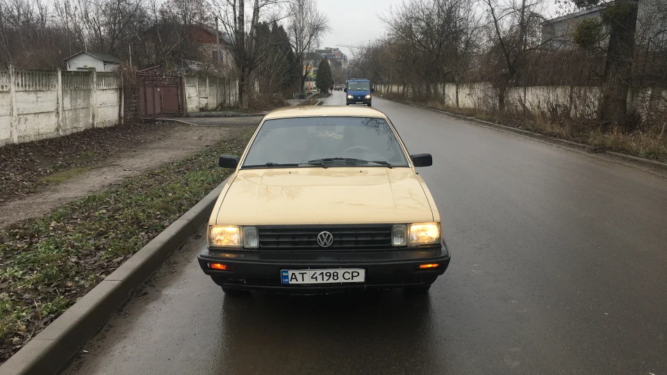 Volkswagen Passat 2.2 моноінжектор