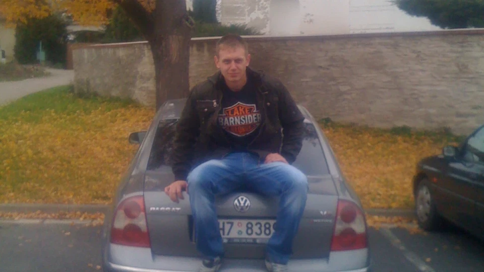 Volkswagen Passat 2.3 V5