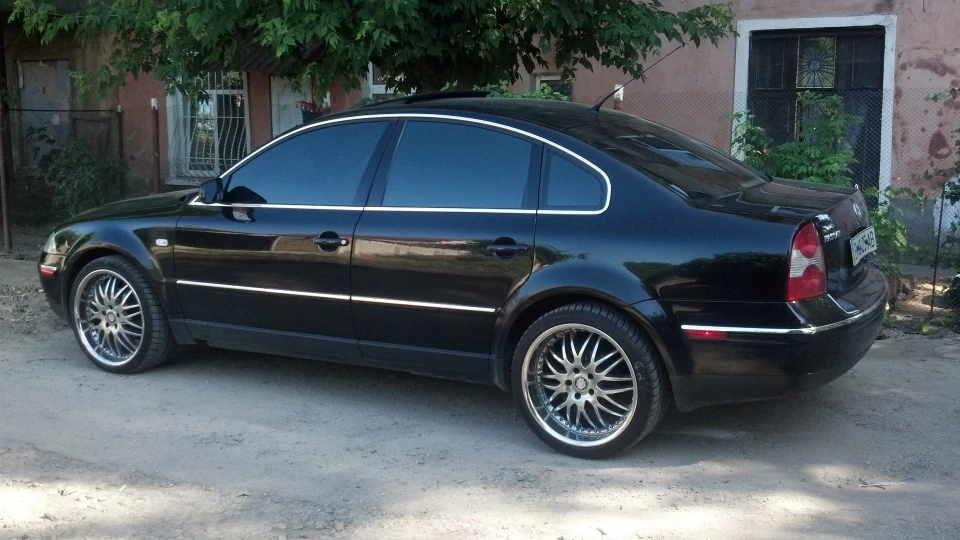 Volkswagen Passat B5+ 2.7 Biturbo V6 RWD 3