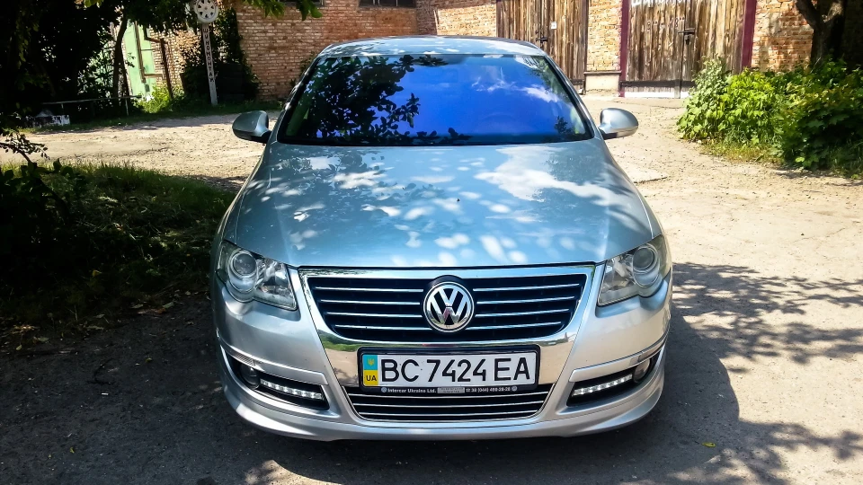 Volkswagen Passat B6 2