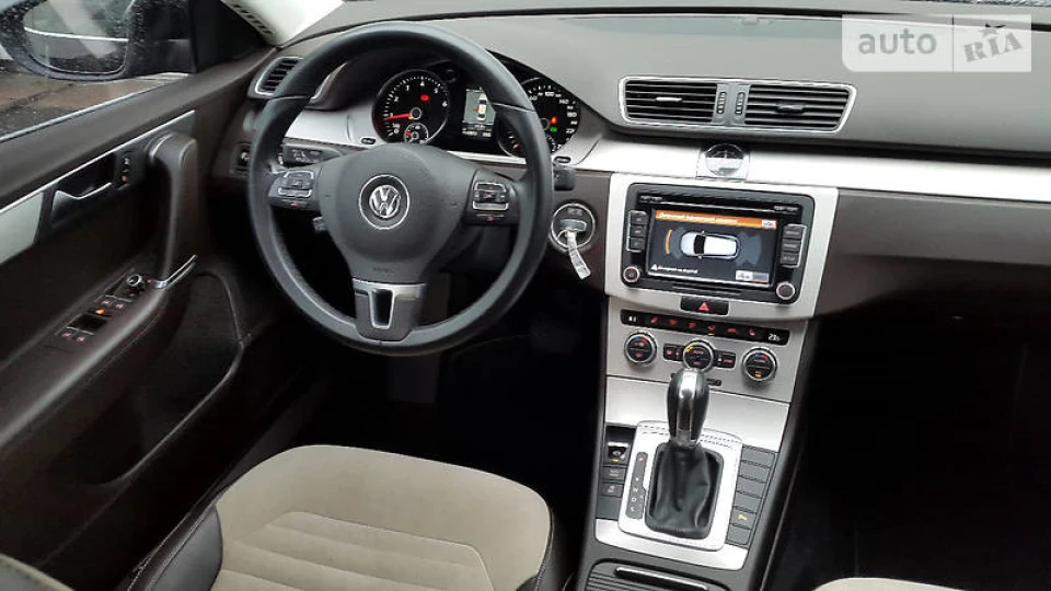 Volkswagen Passat Black Hawk 4