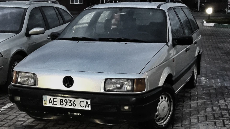 Volkswagen Passat CL 2.0, бензин 3