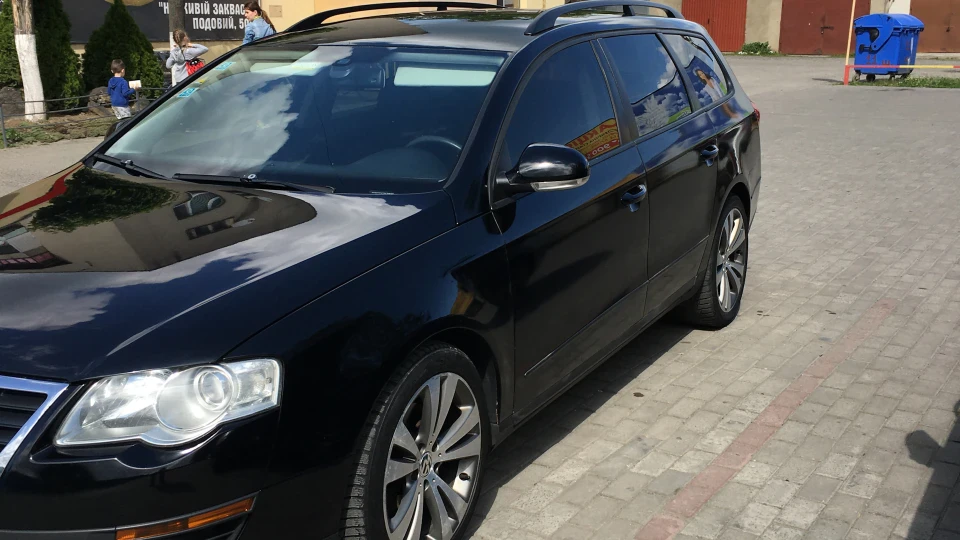 Volkswagen Passat чорний, 2.0 тді 4mothion 3