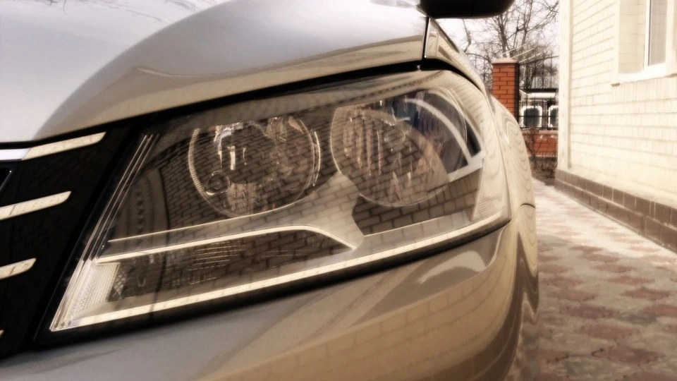 Volkswagen Passat колір Cashmere,1.8tsi 3