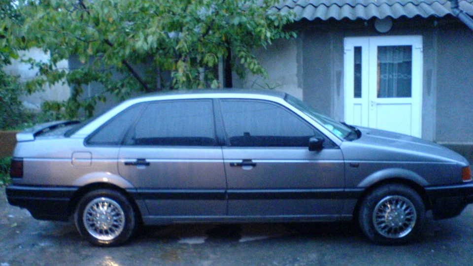 Volkswagen Passat дідусь ))