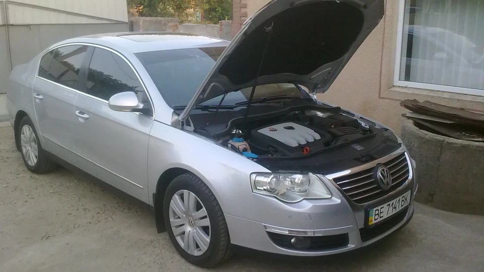 Volkswagen Passat дороге срібло 3