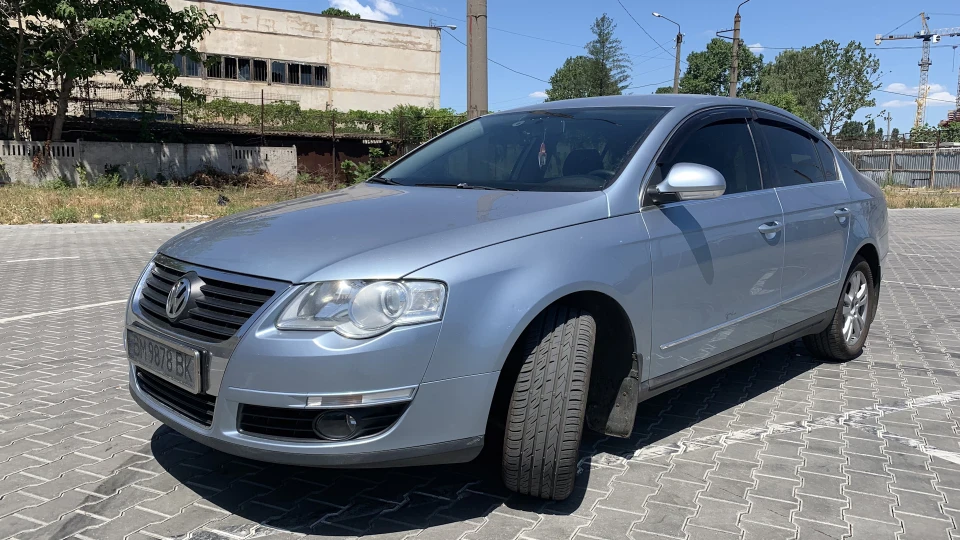 Volkswagen Passat Блакитноока ненажера 5