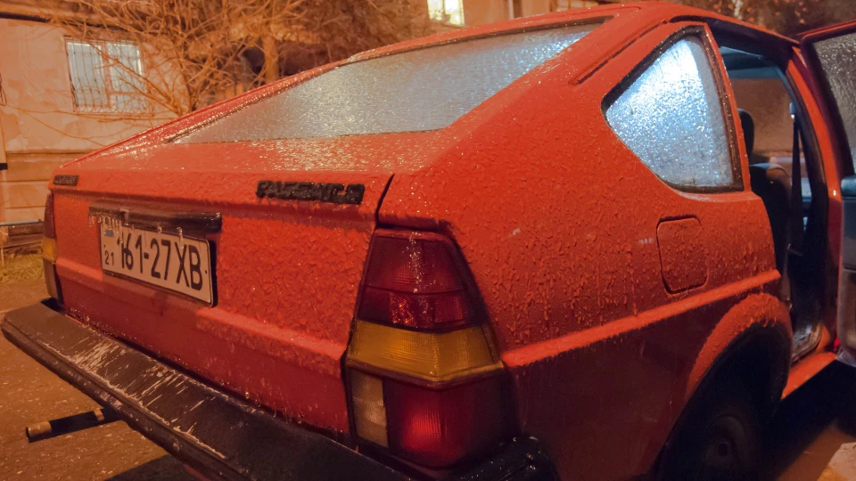 Volkswagen Passat Червона феррарі 4