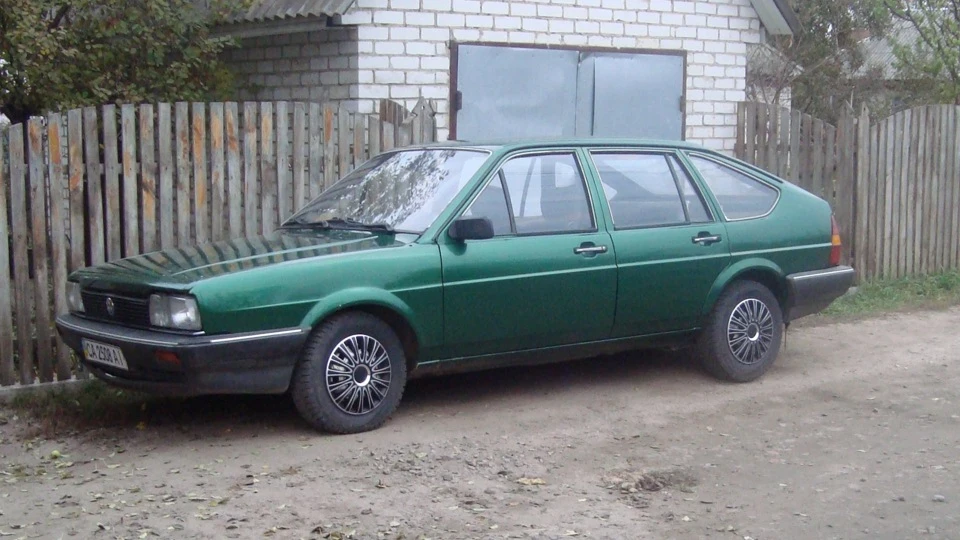 Volkswagen Passat LS Змій Горинич 2