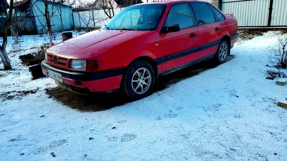 Volkswagen Passat Red lightning