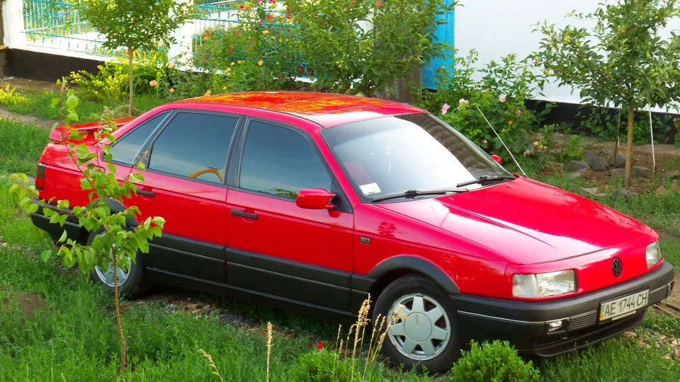 Volkswagen Passat rot aus Wolfsburg