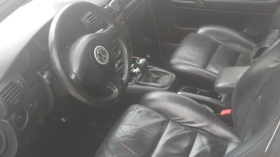 Volkswagen Passat Сріблястий ЛЮКС-купе-СВ 3