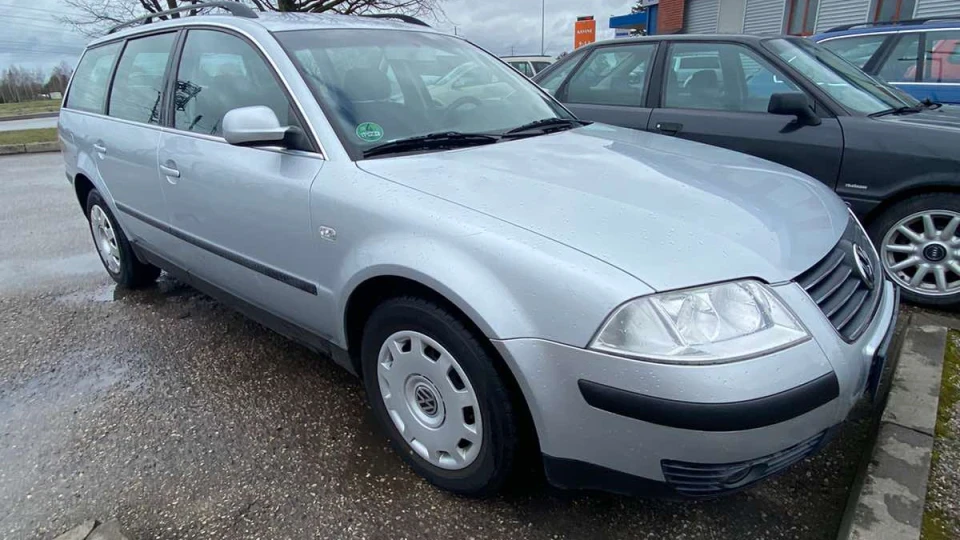Volkswagen Passat сірий VAG-ON 2