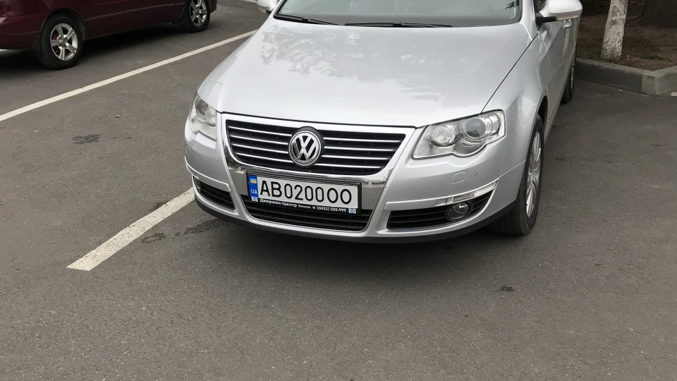 Volkswagen Passat Сірий Вовк 2