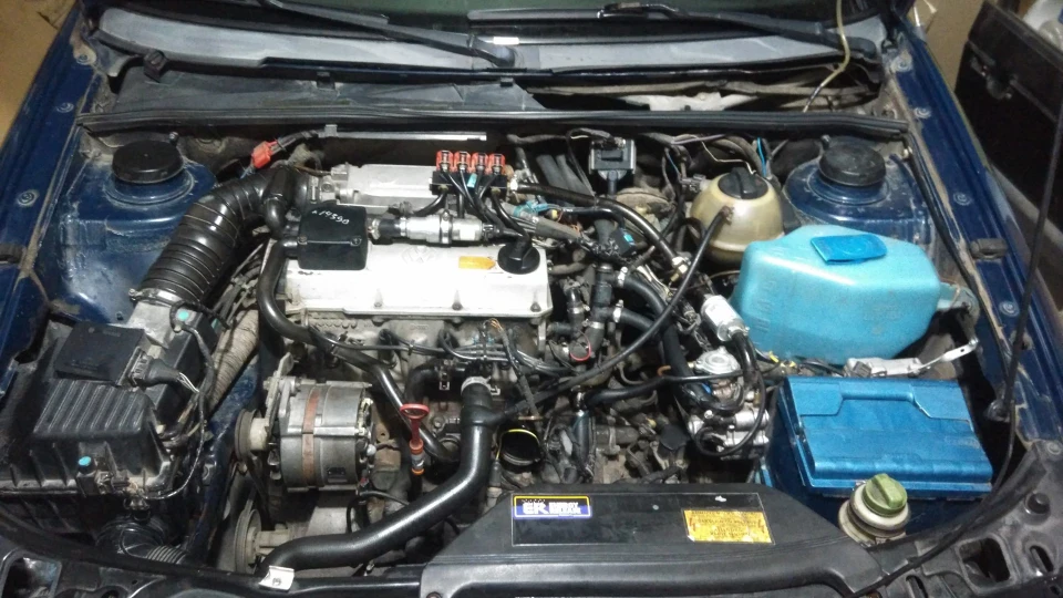 Volkswagen Passat синій пассякерує 4