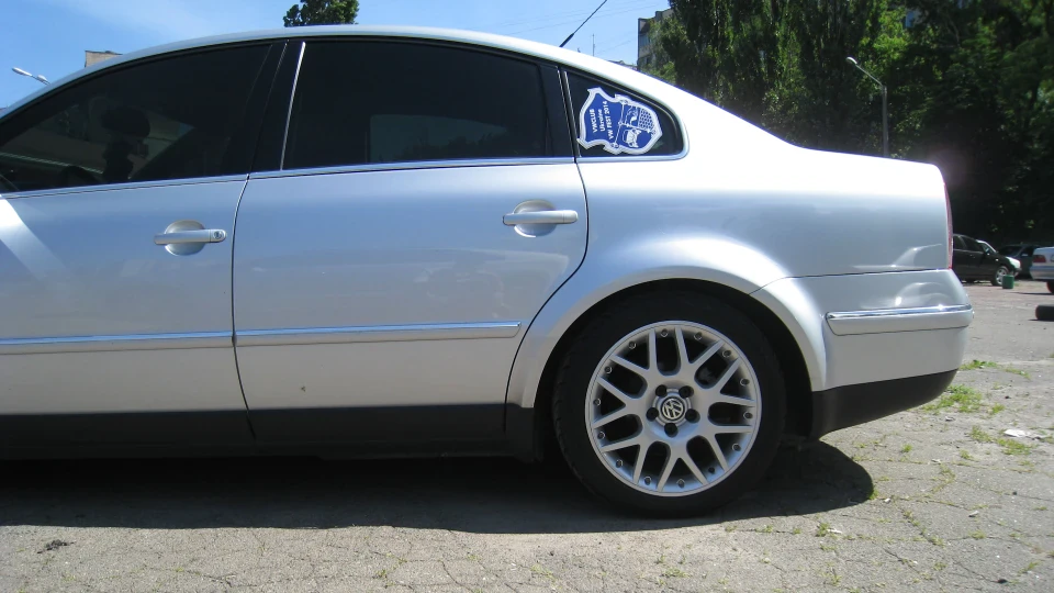 Volkswagen Passat SS 2