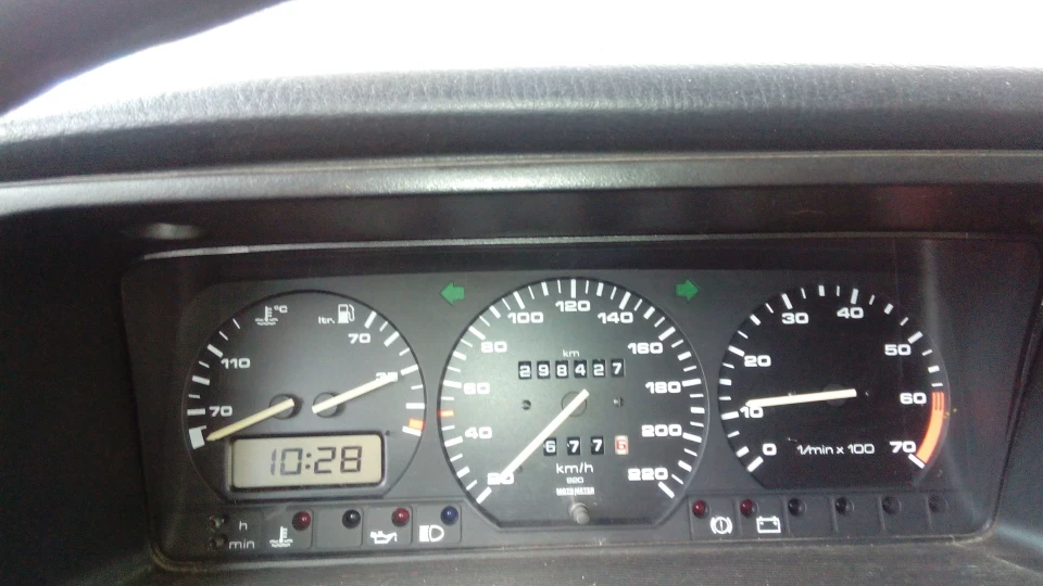 Volkswagen Passat темний металік 3