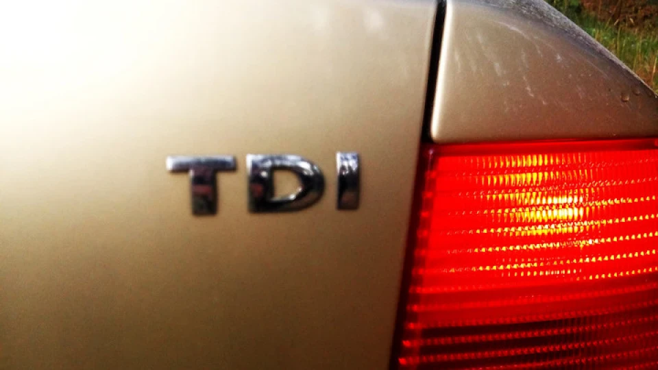 Volkswagen Passat Turbo жовток 3