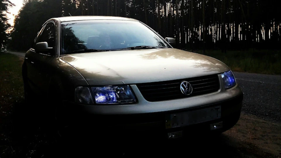 Volkswagen Passat Turbo жовток 4