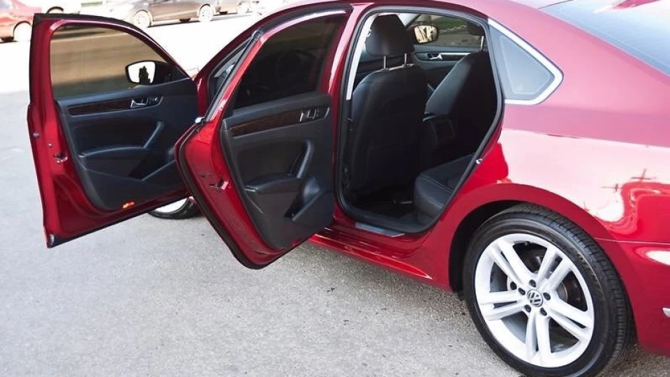 Volkswagen Passat USA SEL 5