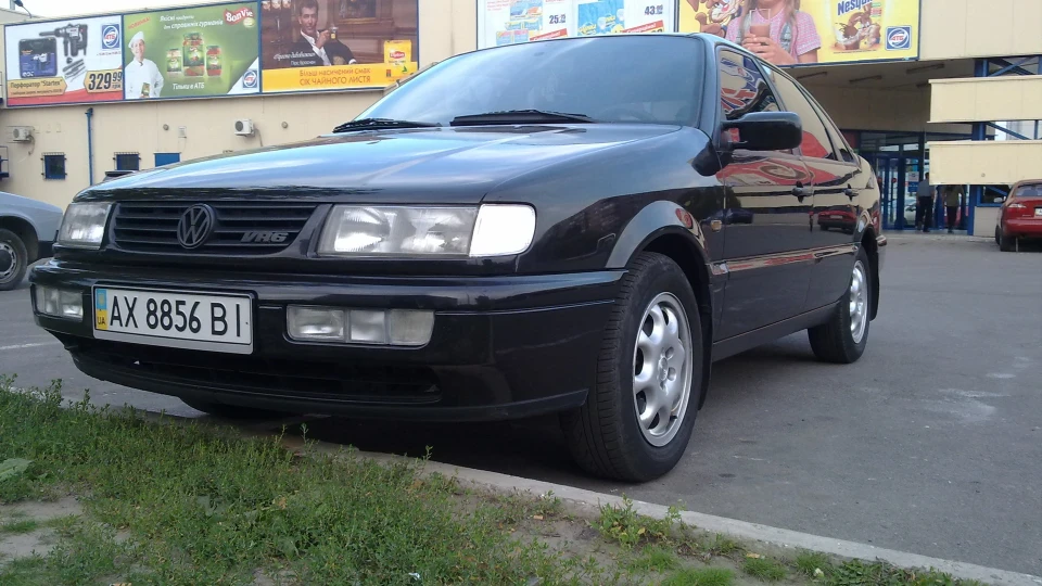 Volkswagen Passat VR6 4