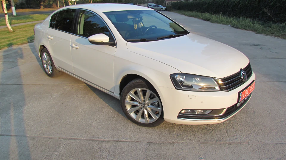 Volkswagen Passat "White Ship" 4