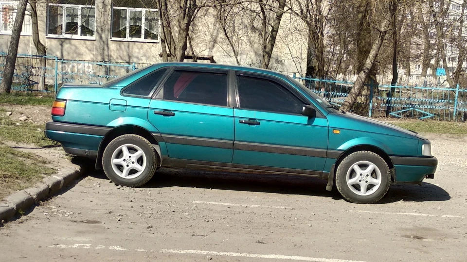 Volkswagen Passat Зелений металік 2