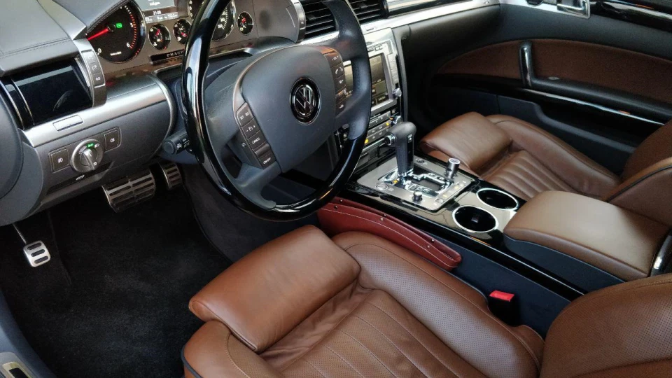 Volkswagen Phaeton 2