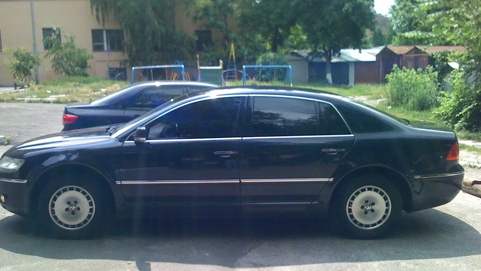 Volkswagen Phaeton 2