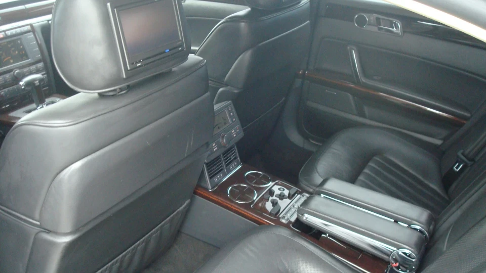 Volkswagen Phaeton 2